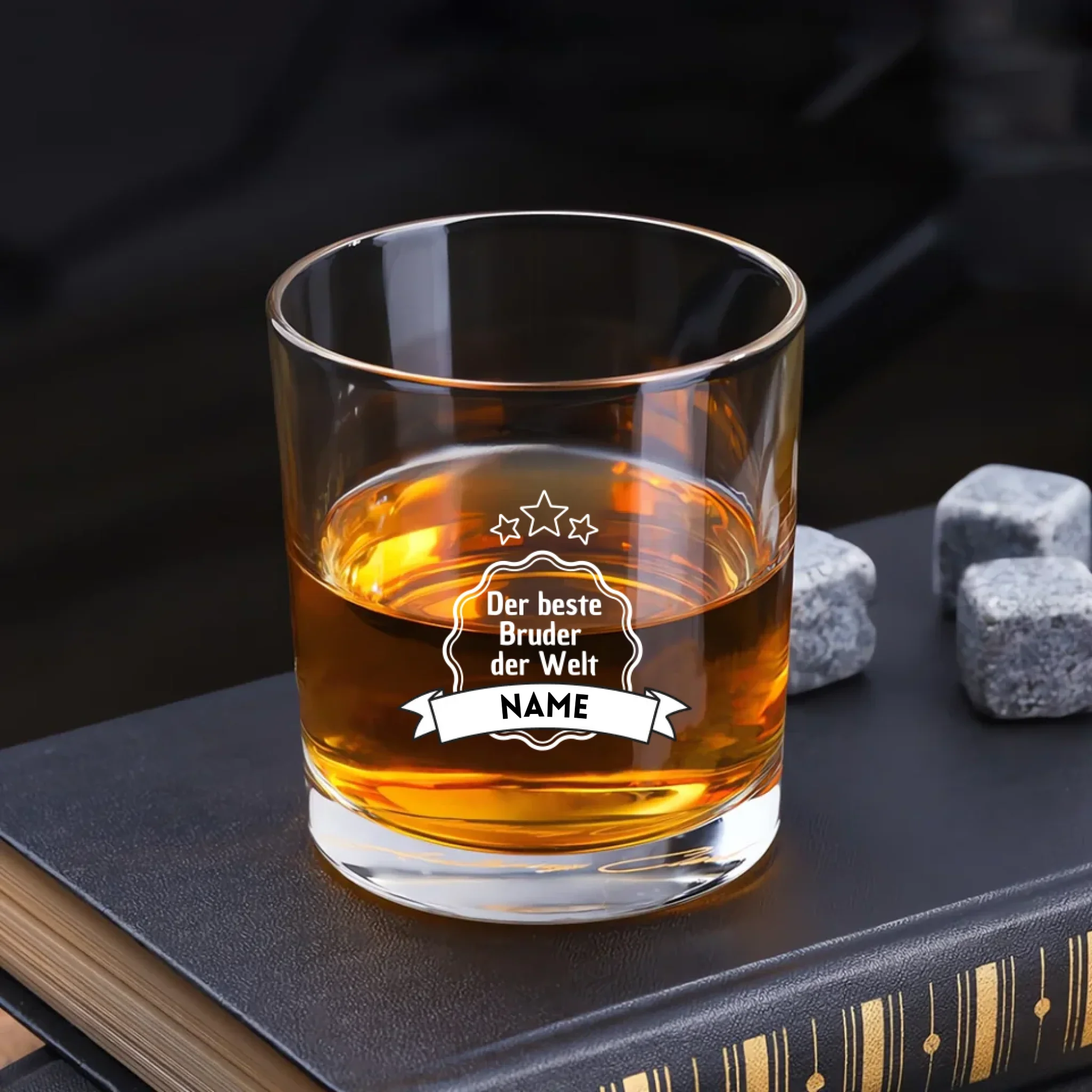 Verre à whisky personnalisé avec votre propre gravure - verre en cristal avec le nom "le meilleur frère", cadeau personnalisé – Image 3