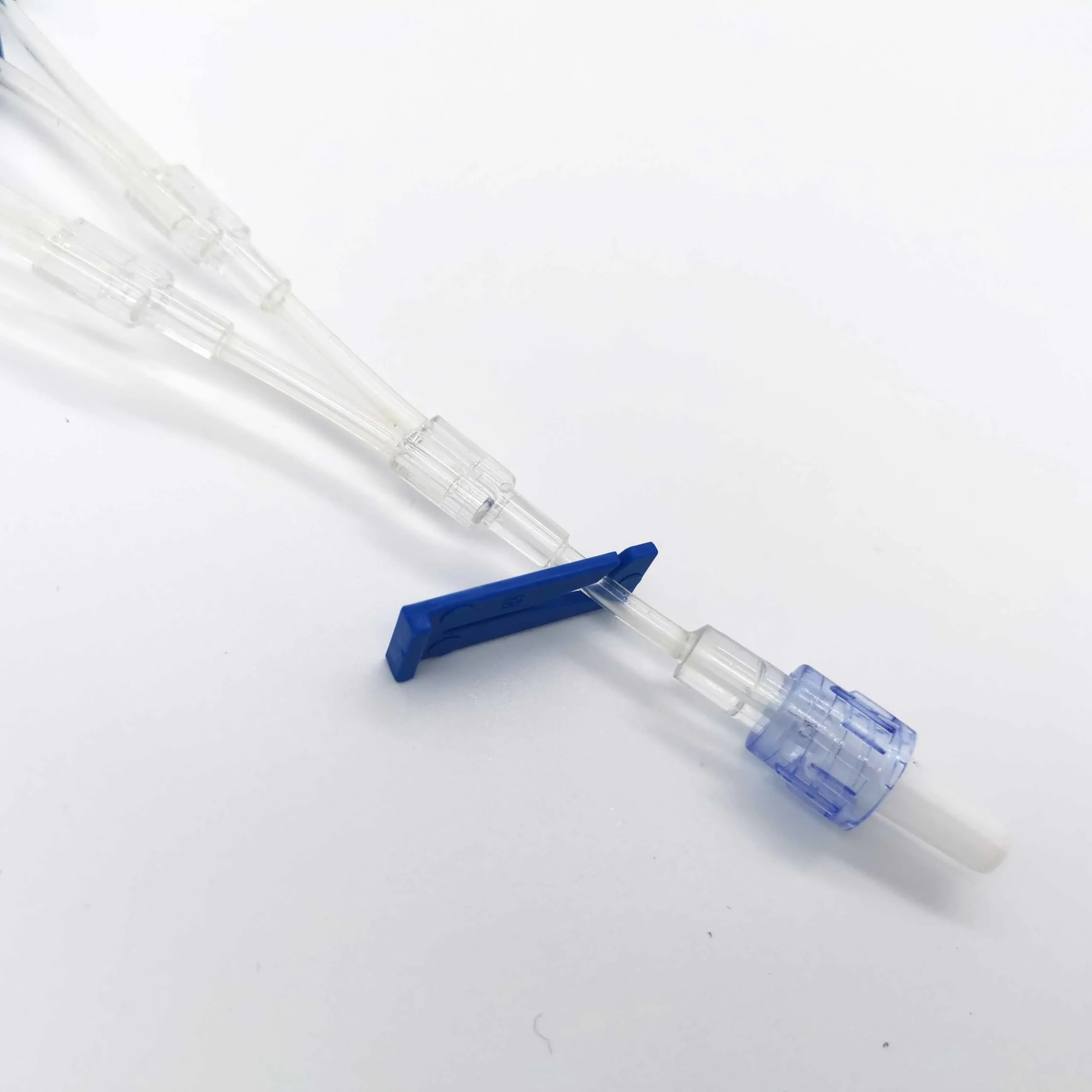 Valve sans aiguille avec prolongateur - Boite de 50 pièces – Image 2